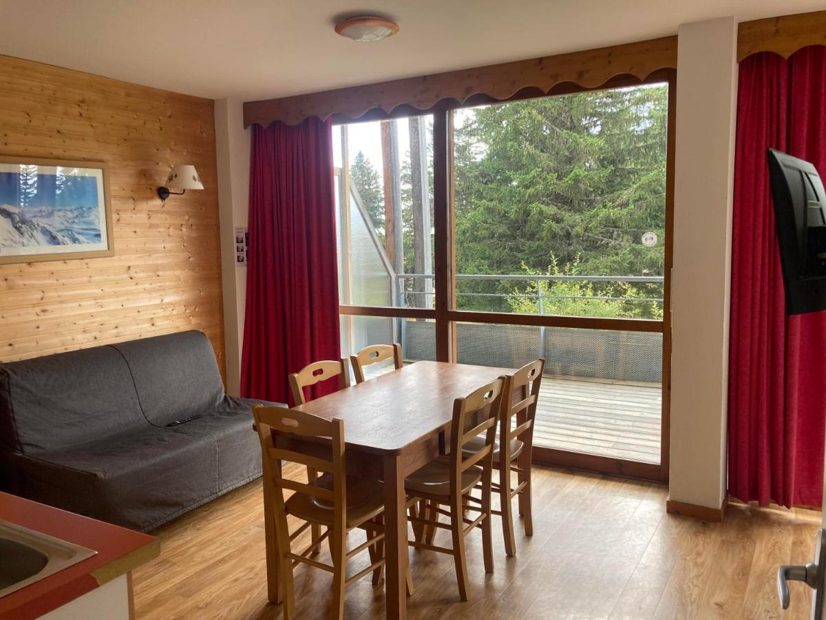 Appartement Pied Des Pistes, Terrasse Wifi Et Parking Chamrousse Exterior photo