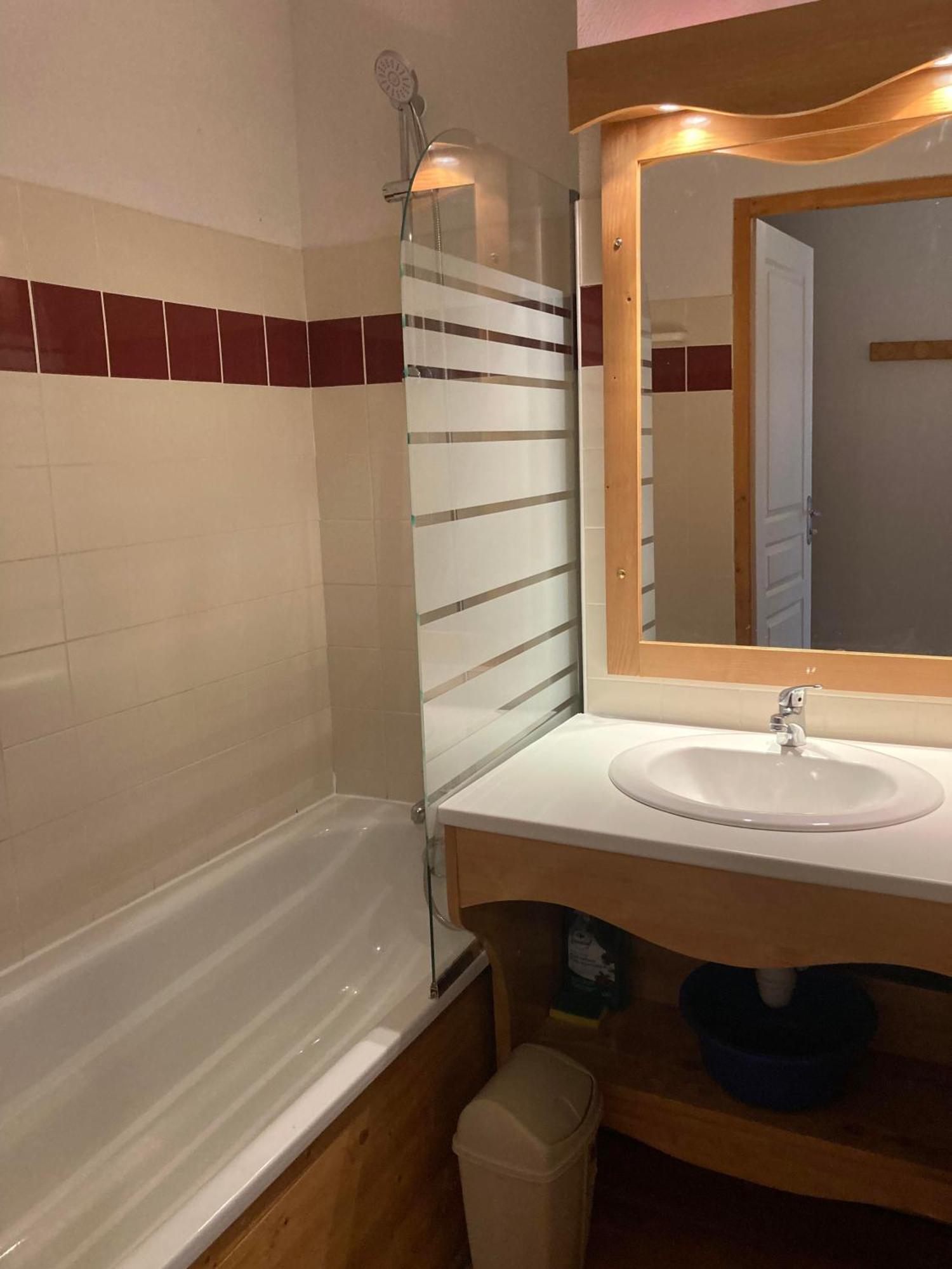 Appartement Pied Des Pistes, Terrasse Wifi Et Parking Chamrousse Exterior photo