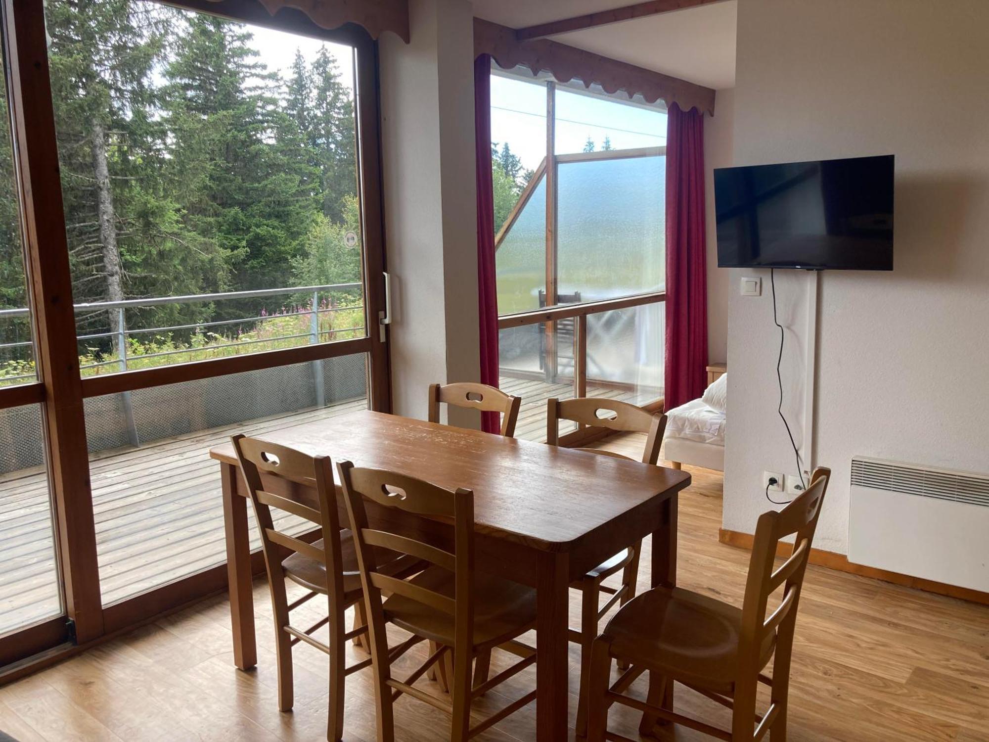 Appartement Pied Des Pistes, Terrasse Wifi Et Parking Chamrousse Exterior photo